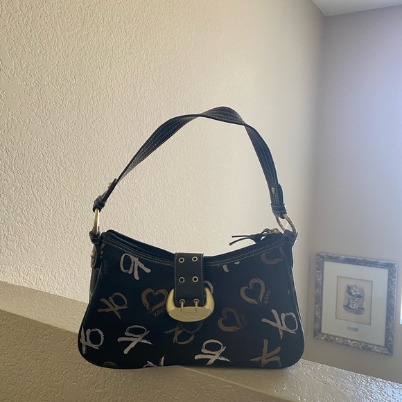 XOXO Shoulder Bag - Picture 1 of 3